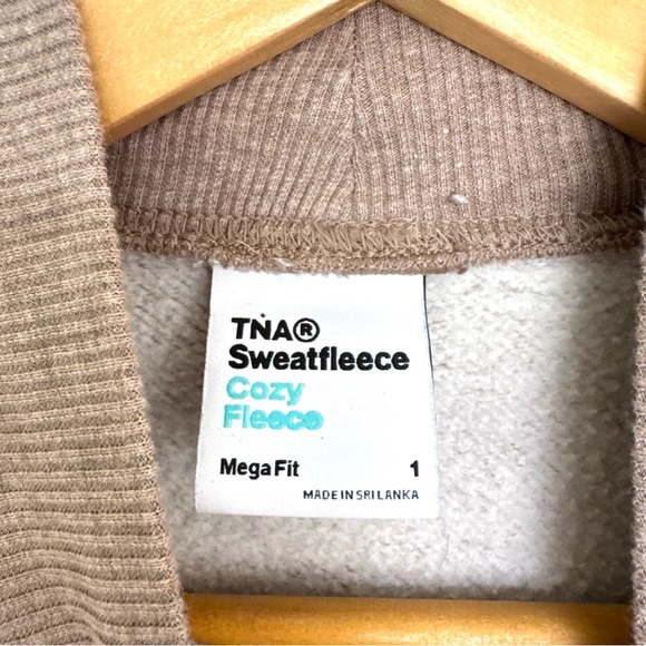 Aritzia TNA Cozy Sweatfleece oversized mockneck fleece sweatshirt - Picture 6 of 10